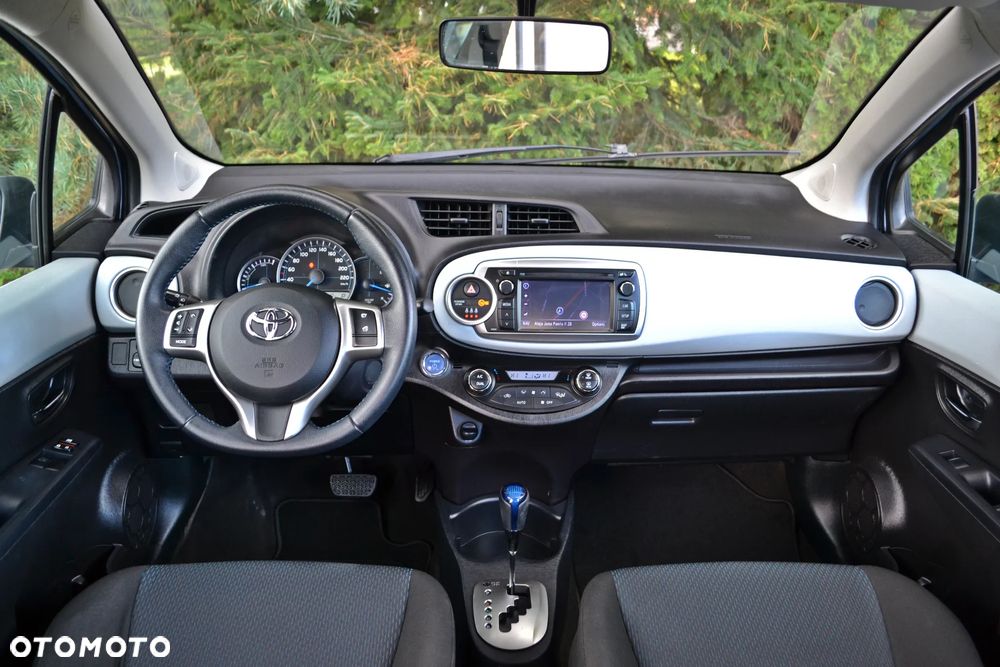 Toyota Yaris - 11