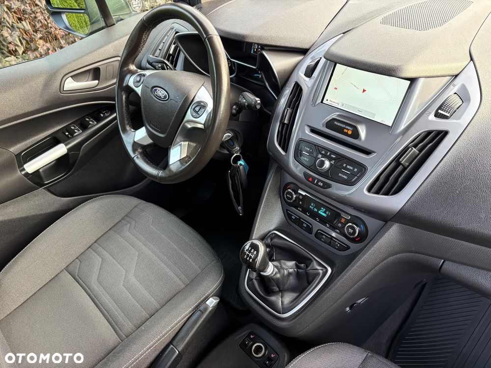 Ford Tourneo Connect Grand - 21