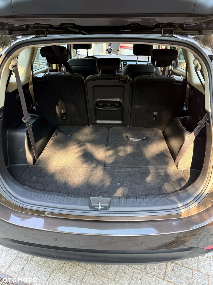 Kia Carens 1.6 GDI M 7os - 19