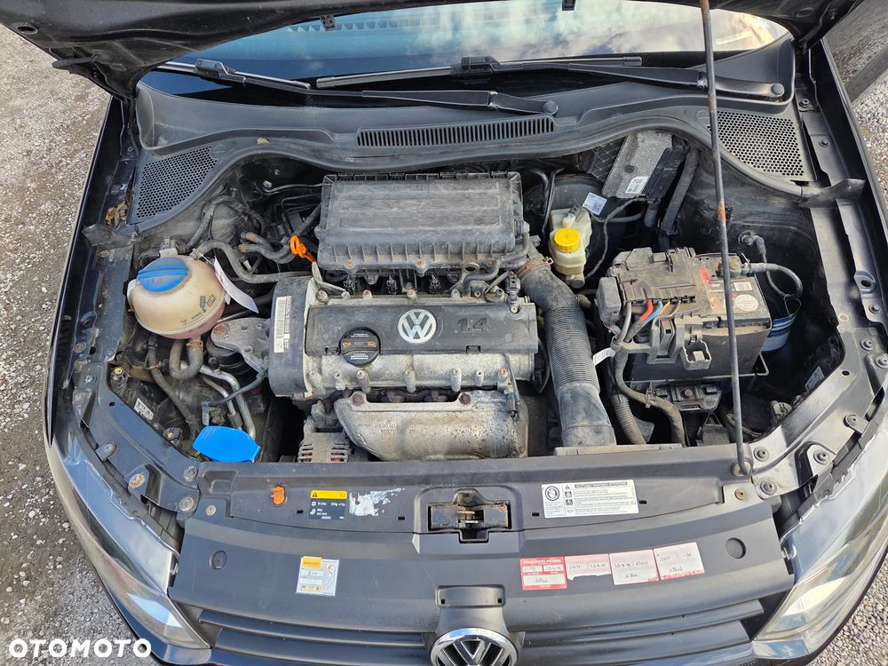 Volkswagen Polo 1.4 16V Comfortline - 40