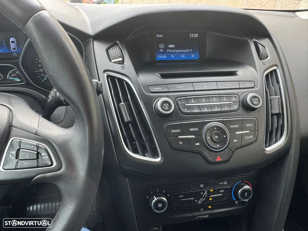 Ford Focus SW 1.0 EcoBoost S&S TREND - 9