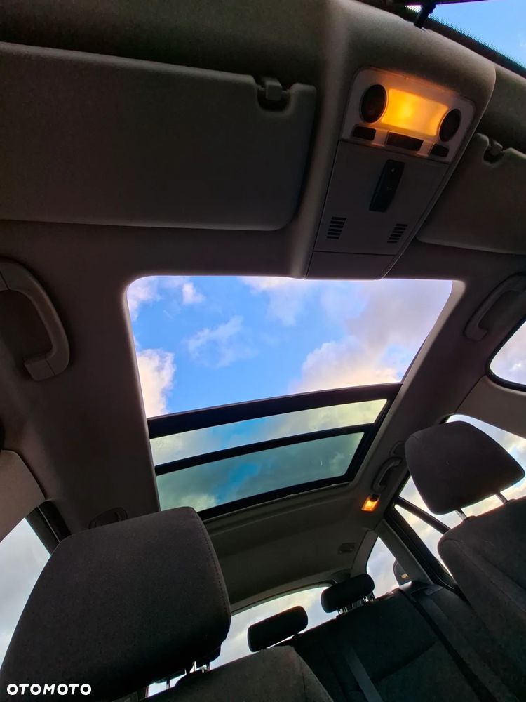 BMW Seria 3 318i - 14