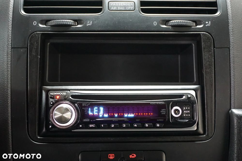 Volkswagen Golf 1.6 Team - 22