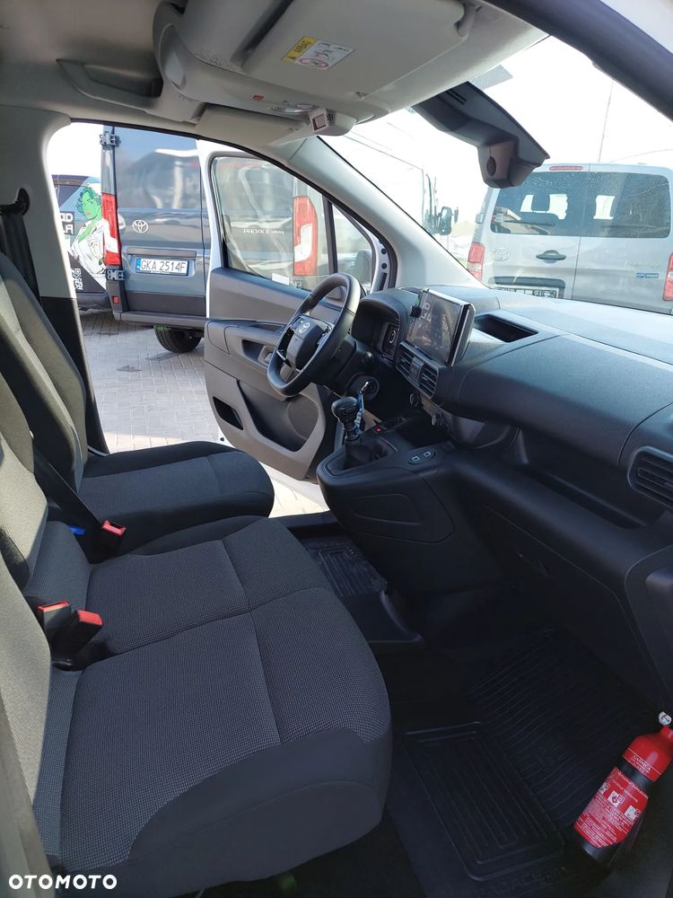 Toyota Proace City - 23