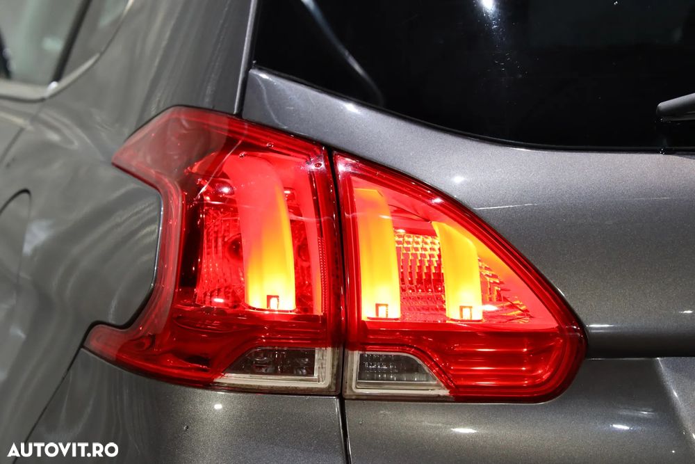 Peugeot 2008 e-HDi FAP 92 ETG6 STOP & START Allure - 36