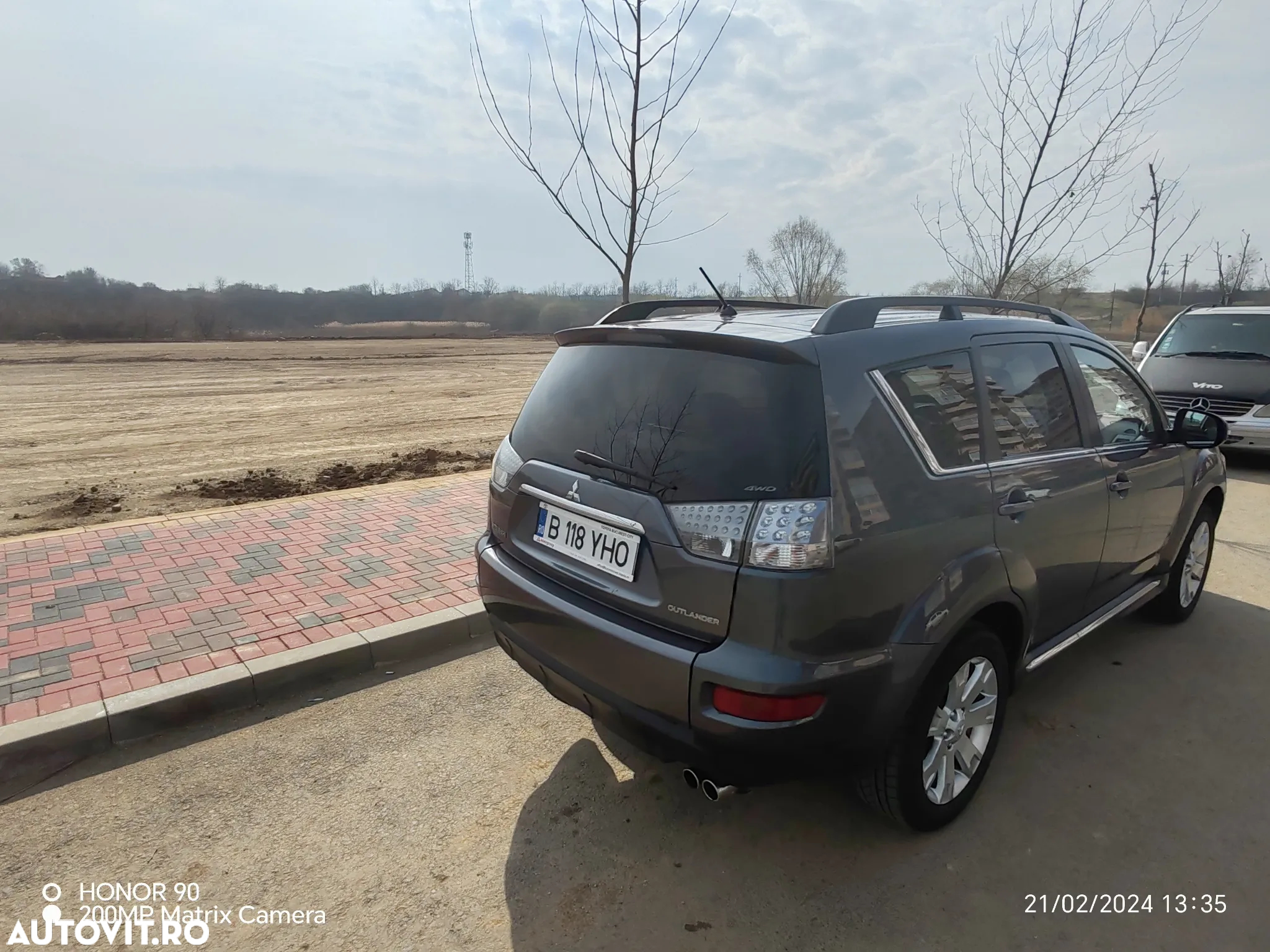 Mitsubishi Outlander - 5