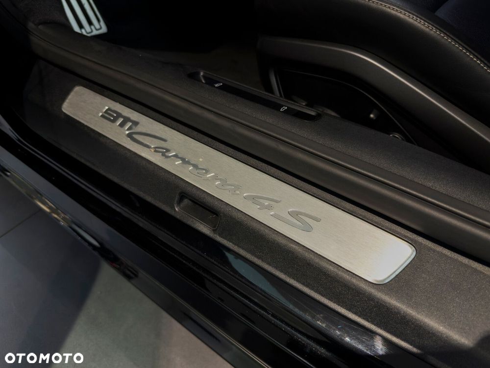Porsche 911 - 16