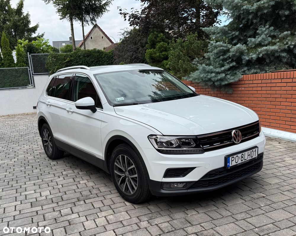 Volkswagen Tiguan - 1