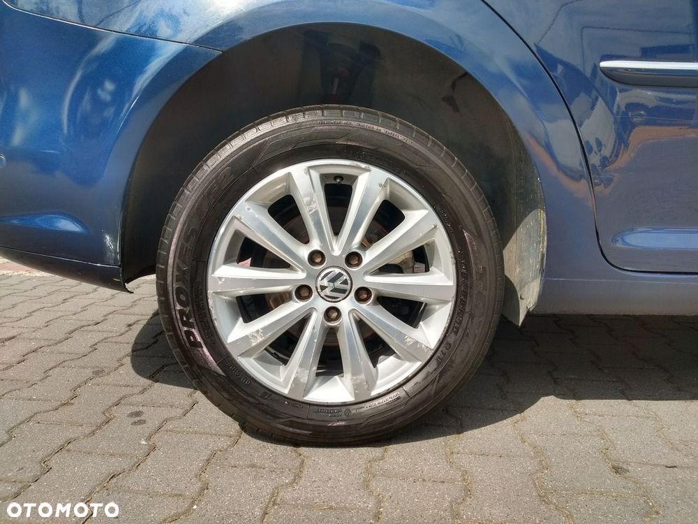 Volkswagen Touran - 31