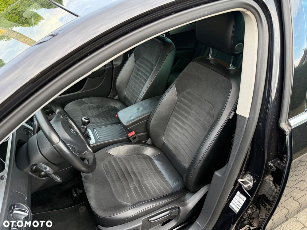Volkswagen Passat 2.0 TDI DPF Highline - 10