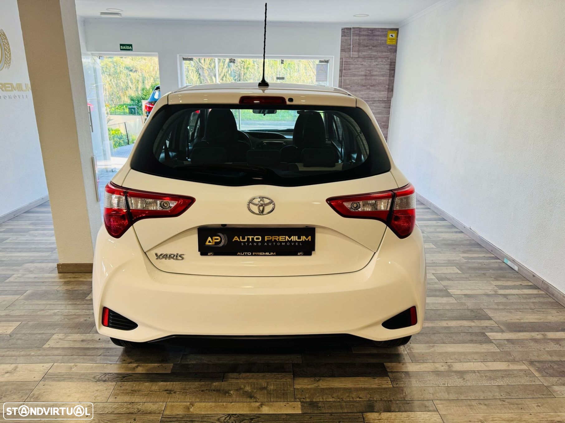 Toyota Yaris 1.0 VVT-i Comfort Plus - 5