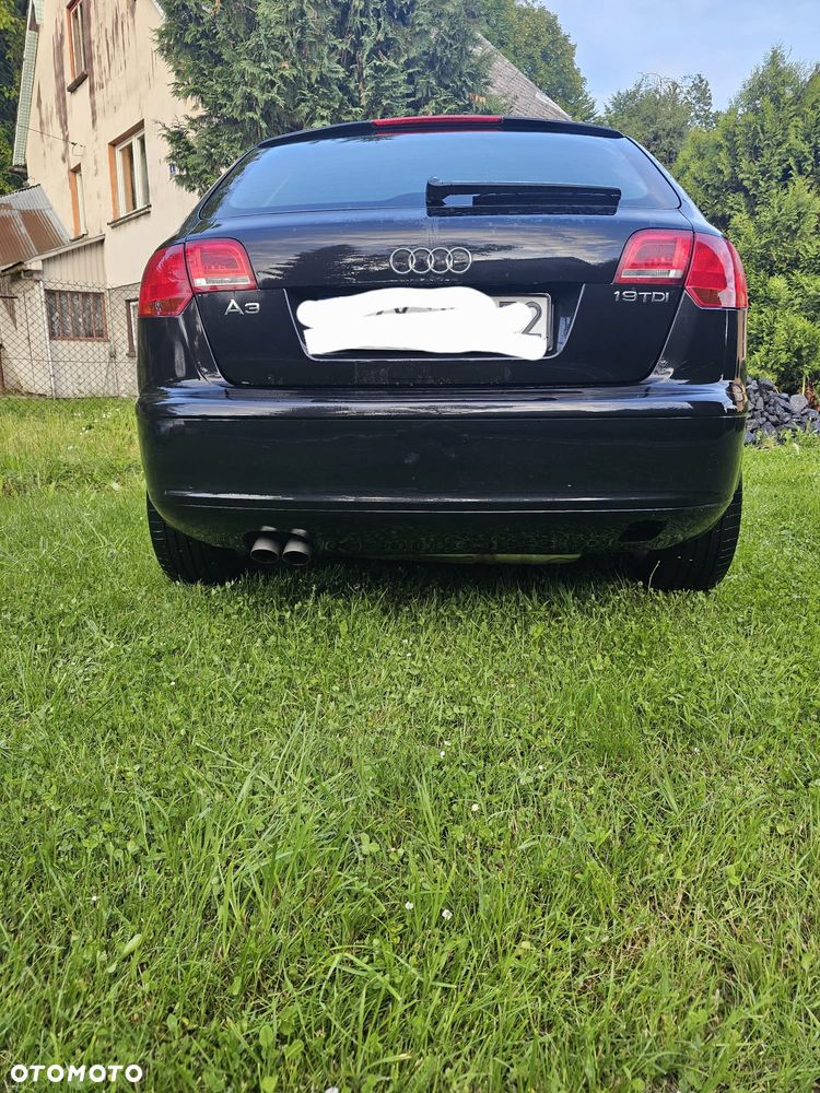 Audi A3 Sportback - 2