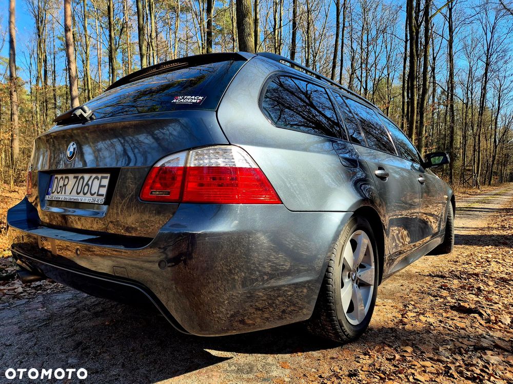 BMW Seria 5 530d xDrive Touring - 16