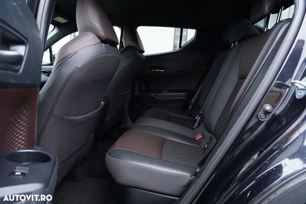 Toyota C-HR Lounge - 15