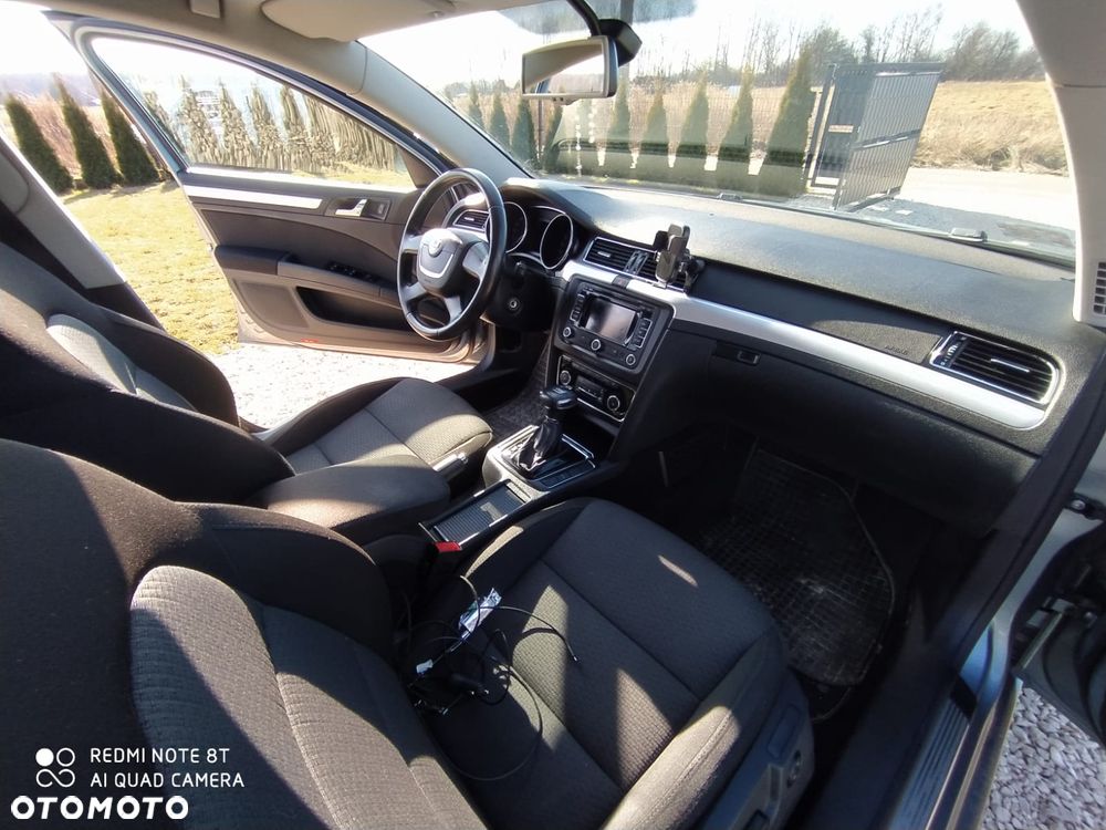 Skoda Superb 2.0 TDI DSG Comfort - 8