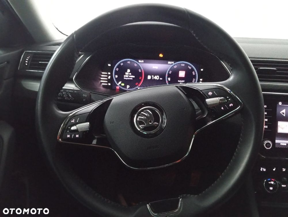 Skoda Superb 1.5 TSI Ambition DSG - 8