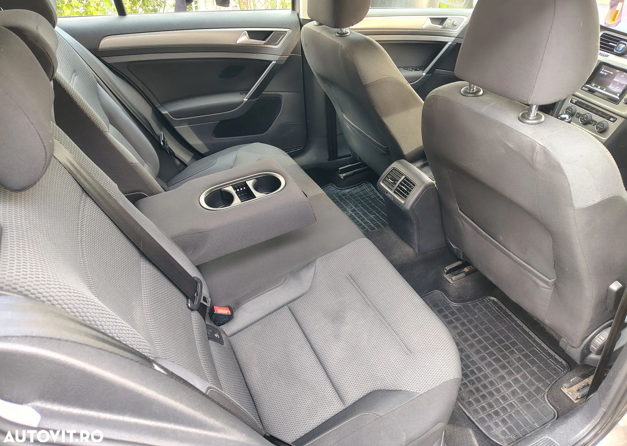 Volkswagen Golf 1.6 TDI BlueMotion Technology Comfortline - 1