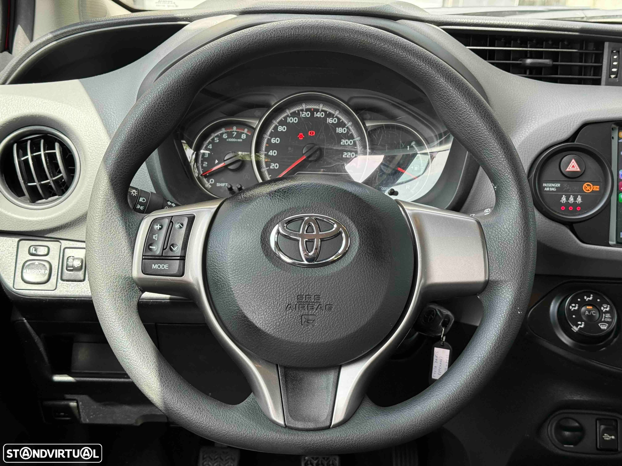 Toyota Yaris 1.0 VVT-i Exclusive - 12