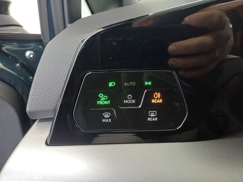 Volkswagen Golf - 11