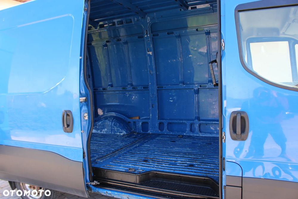 Iveco 35s11 - 10