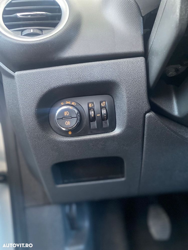 Opel Corsa 1.2 Essentia - 22