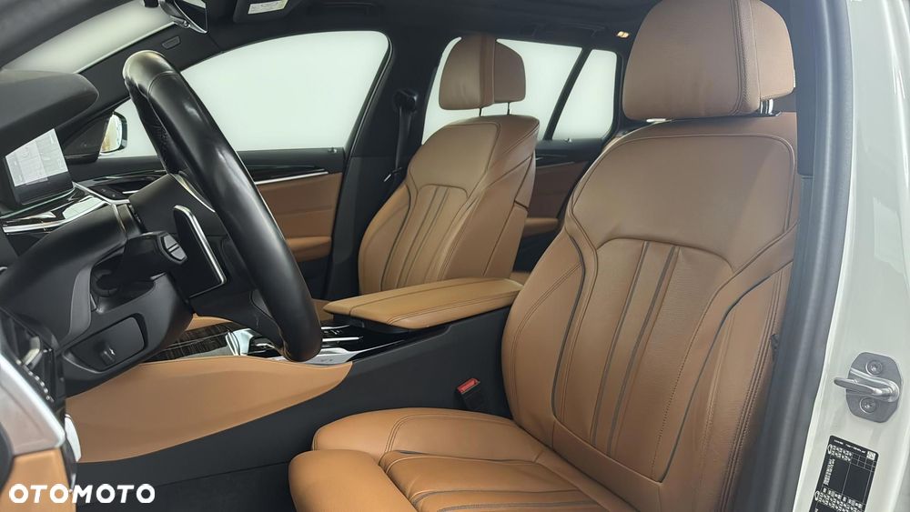 BMW Seria 5 530i xDrive mHEV M Sport sport - 12