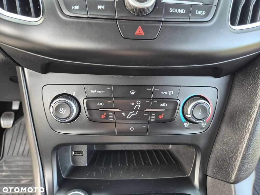 Ford Focus 1.0 EcoBoost STart-Stopp-System TITANIUM - 25