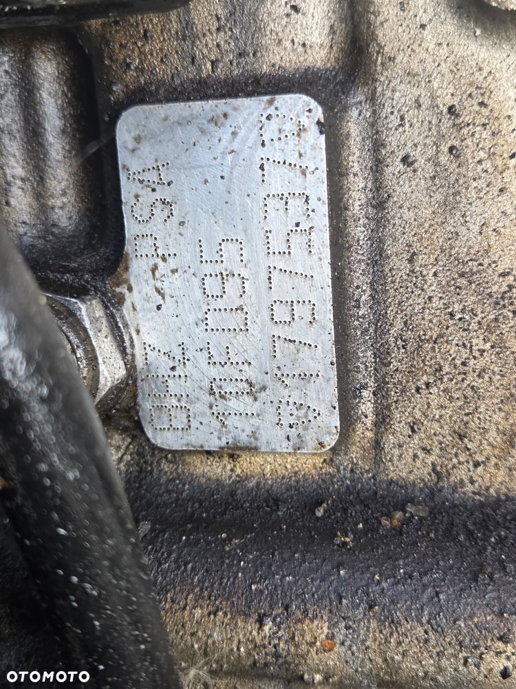 Silnik kompletny Peugeot 206 1.4 Hdi 8HZ 10FD95 - 13