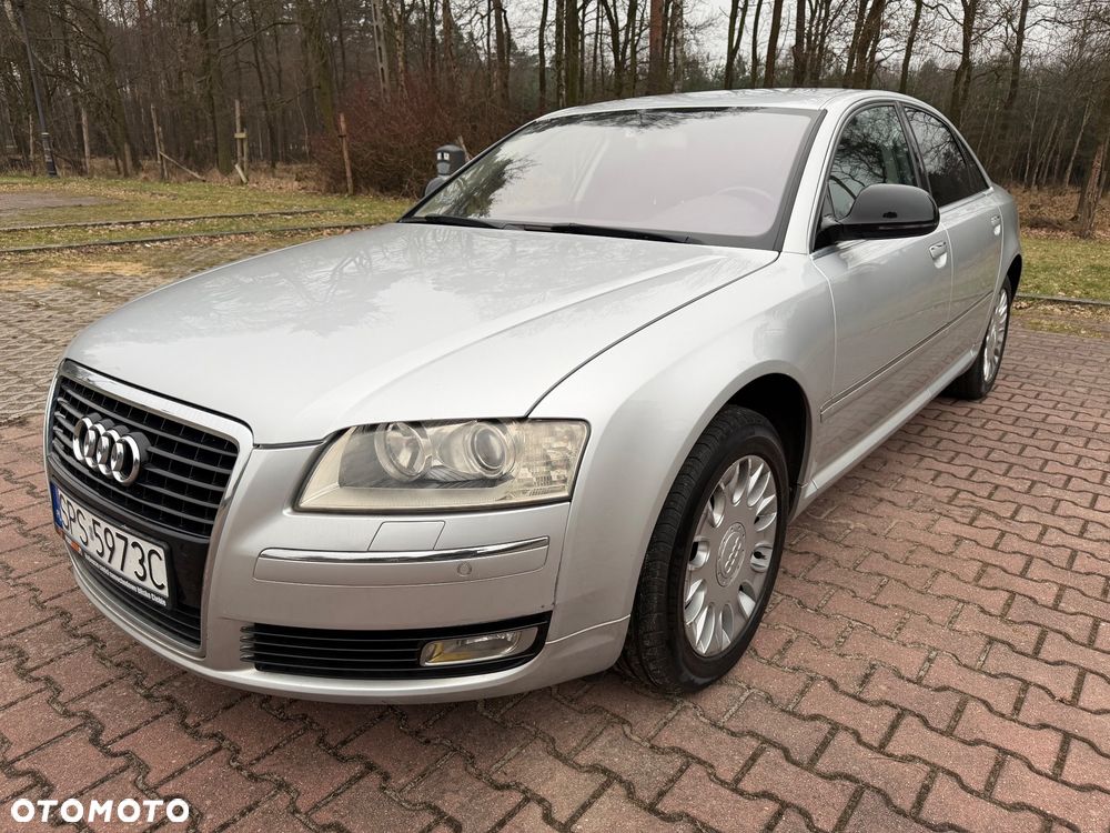Audi A8 - 4