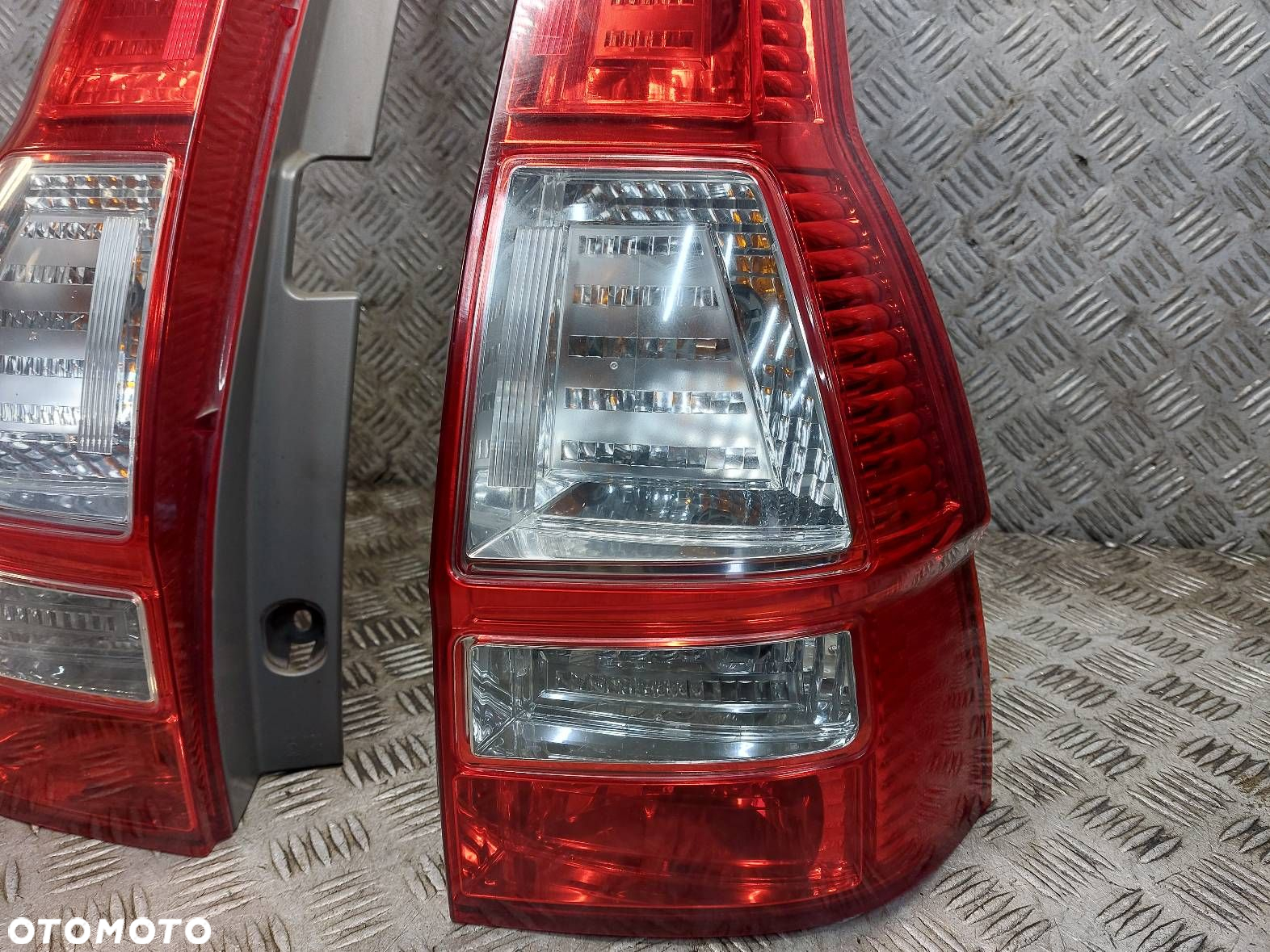 LAMPA LEWY TYŁ + PRAWY TYŁ ANGLIK HONDA CR-V III 3350A-SWW-E011 - 4