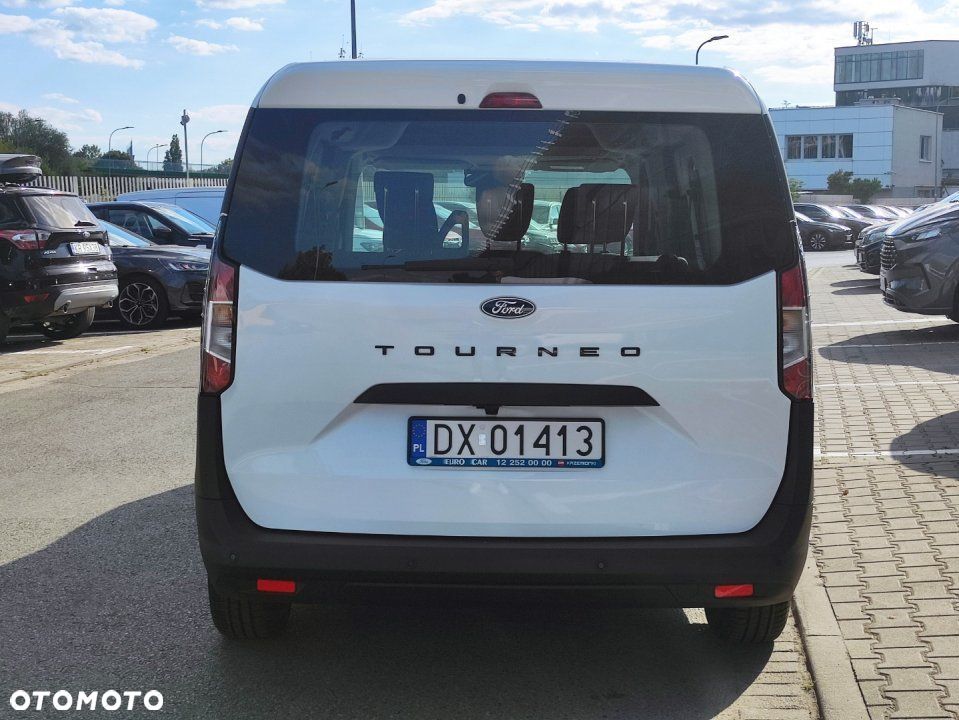 Ford Tourneo Courier - 5