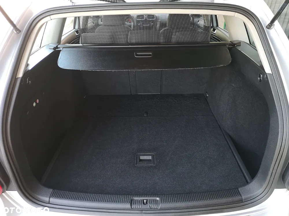 Volkswagen Golf VI 1.6 TDI Comfortline - 25