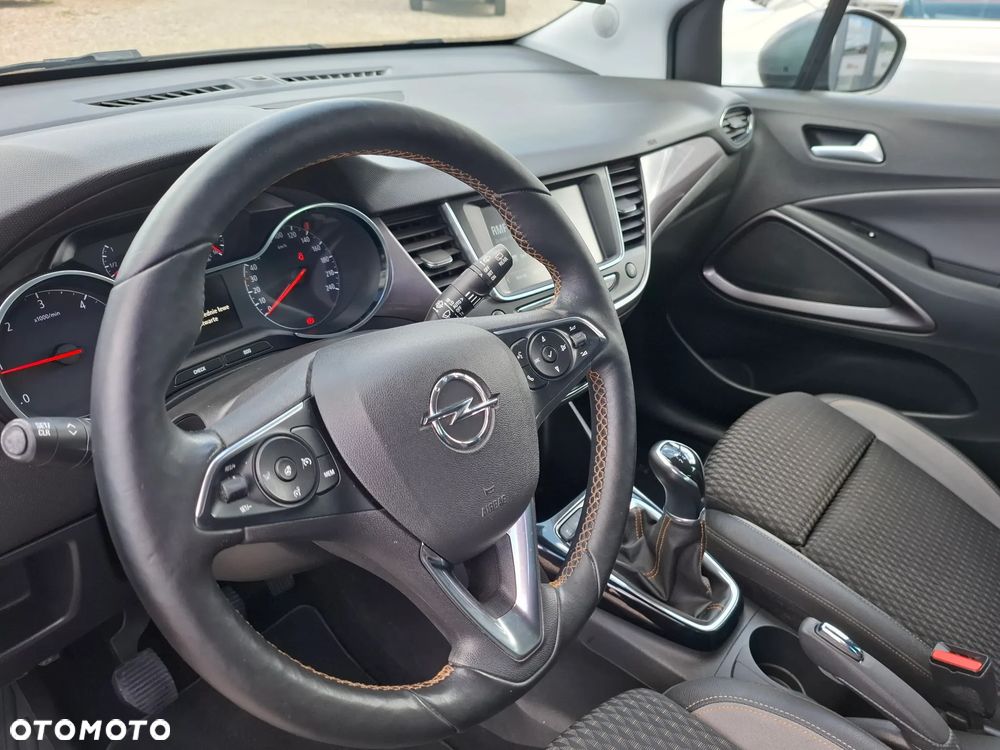 Opel Crossland X 1.6 Innovation - 26
