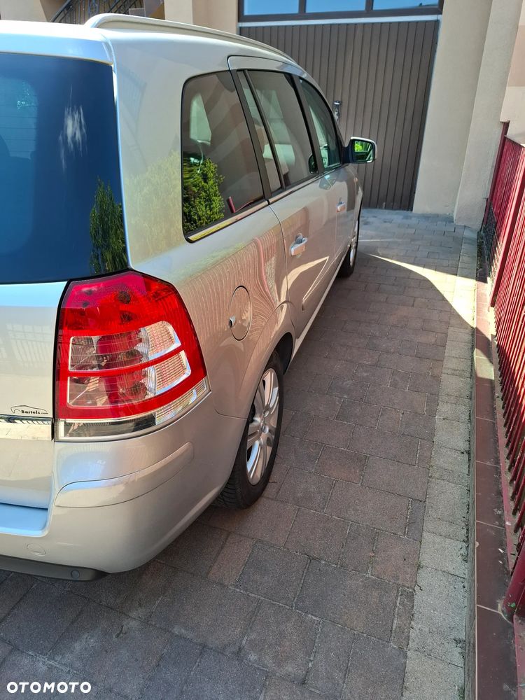 Opel Zafira 1.8 Cosmo EU5 - 5