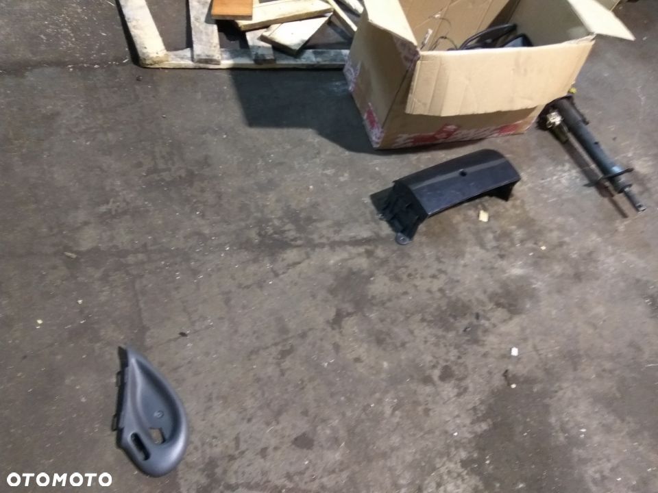 PONTIAC FIREBIRD 4 gen gen 1993–2002 blenda tyl tylna oslona zamka klapy obudowa camaro chevrolet zaslepka 3.4 3.8 5.7 v6 v8 rear lock trunk cover 1994 1995 1996 1997 1998 1999 2000 2001 - 2