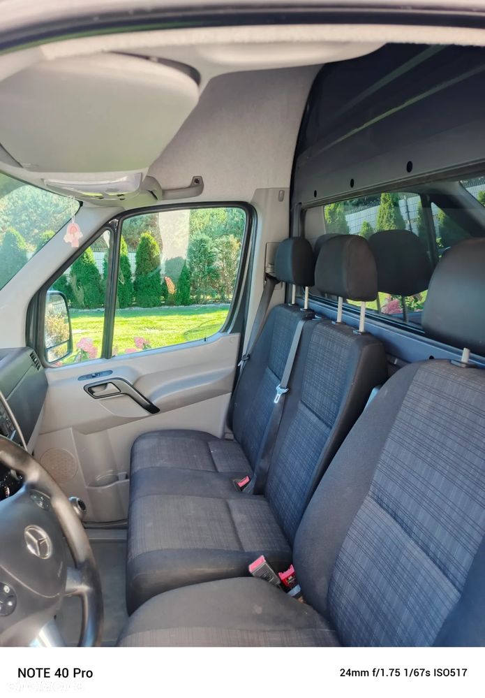 Mercedes-Benz Sprinter - 11