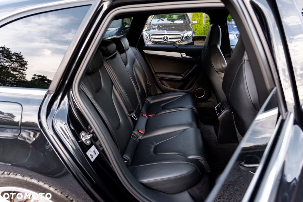 Audi A4 Avant 2.0 TDI DPF quattro S line Sportpaket (plus) - 23