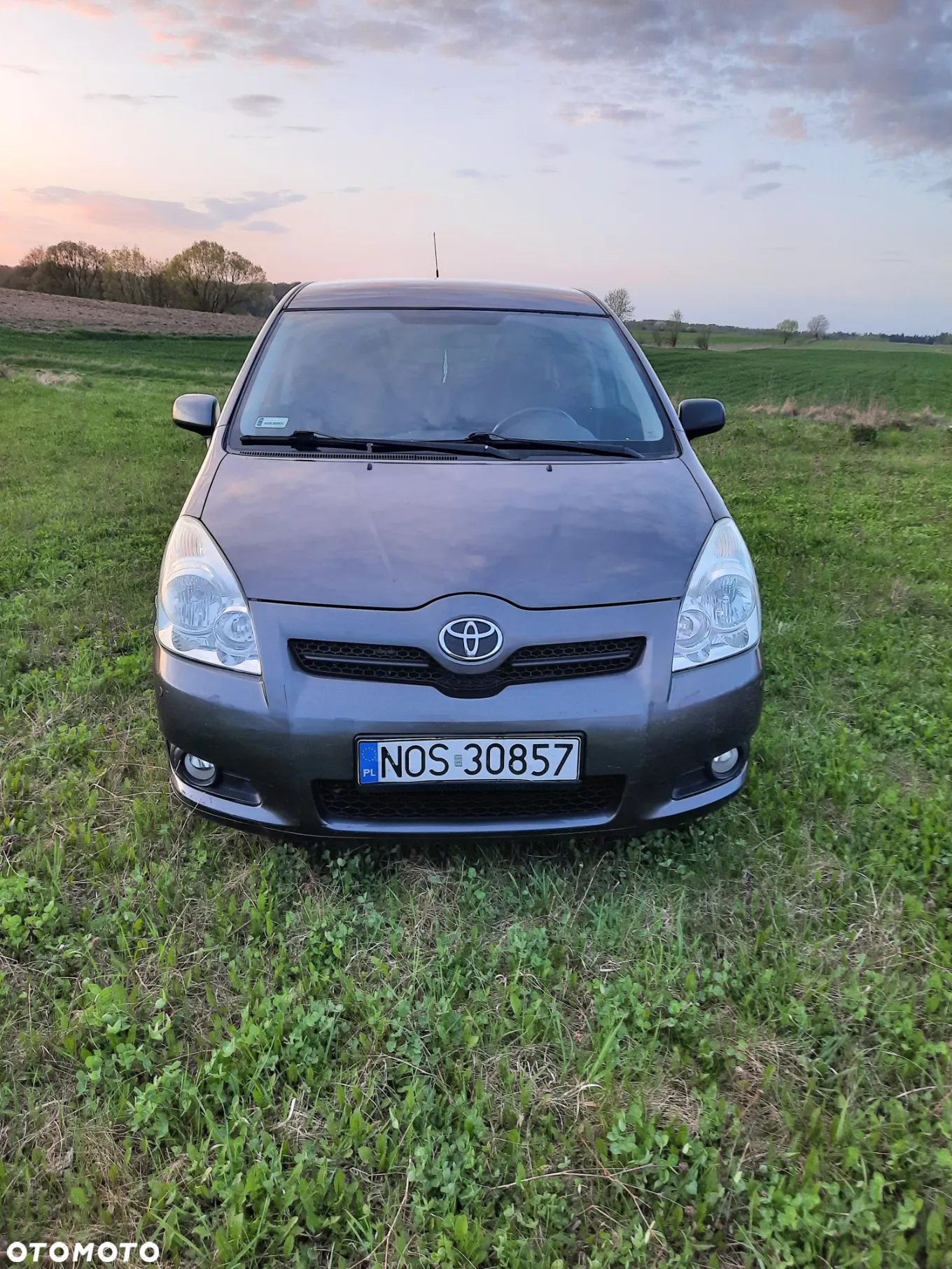 Toyota Corolla Verso 2.2 D-4D DPF - 6