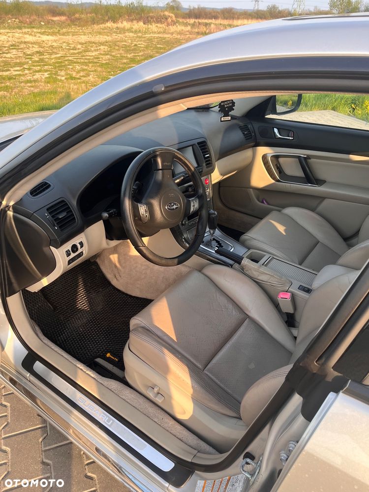 Subaru Legacy 3.0 H6 - 5