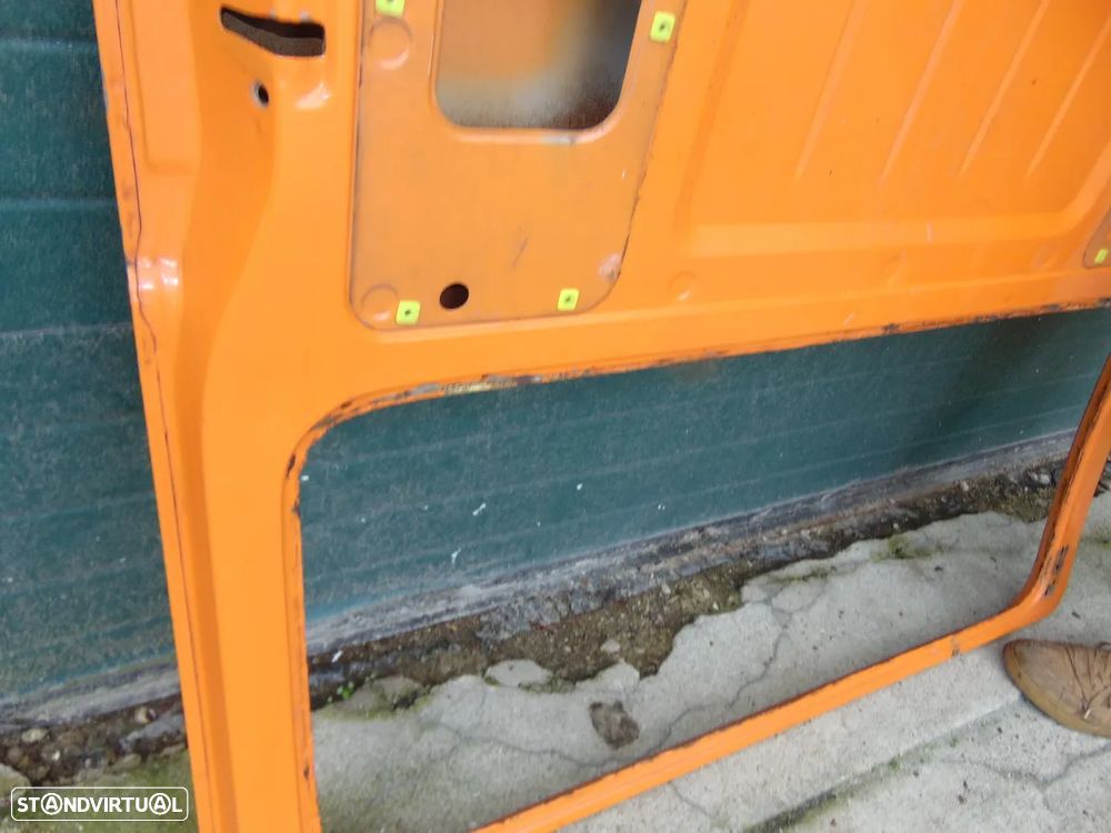 Toyota Hiace LH20 porta lateral - 6