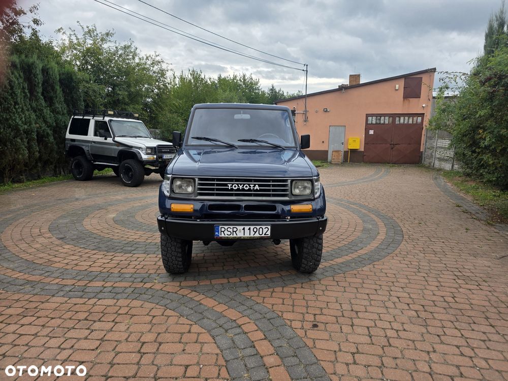 Toyota Land Cruiser - 3