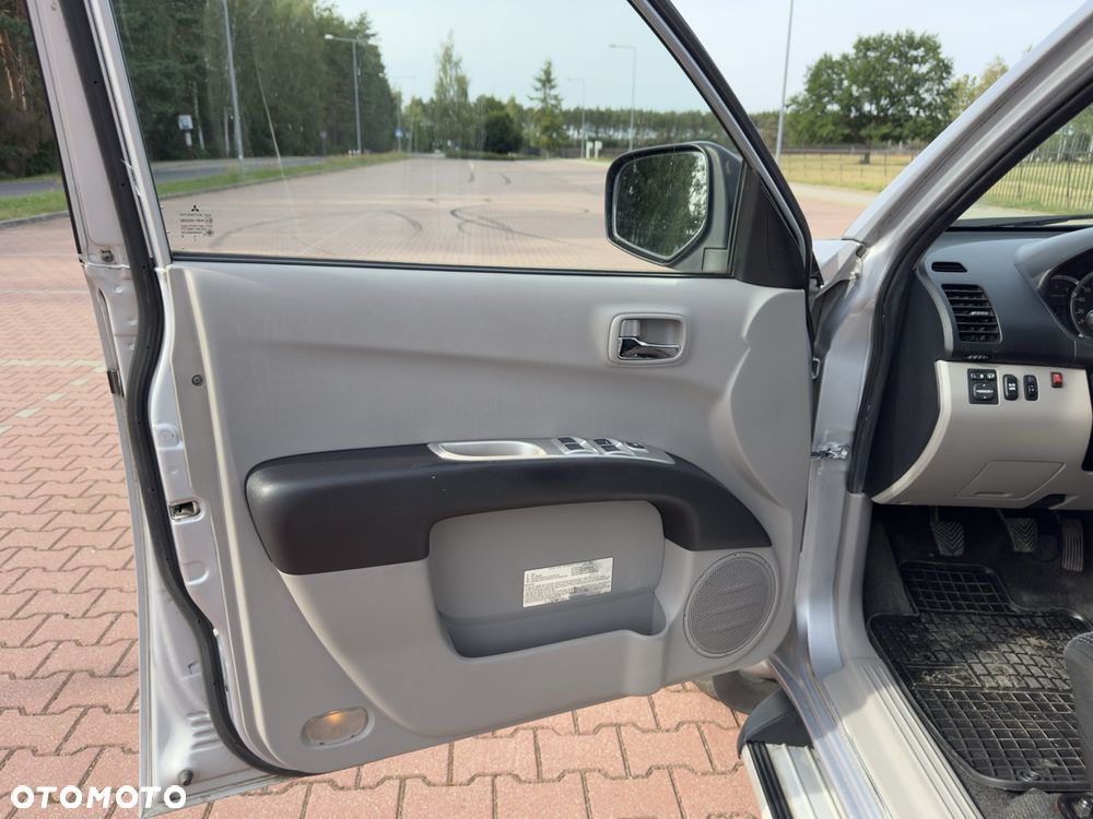 Mitsubishi L200 2.5 DID Intense - 17