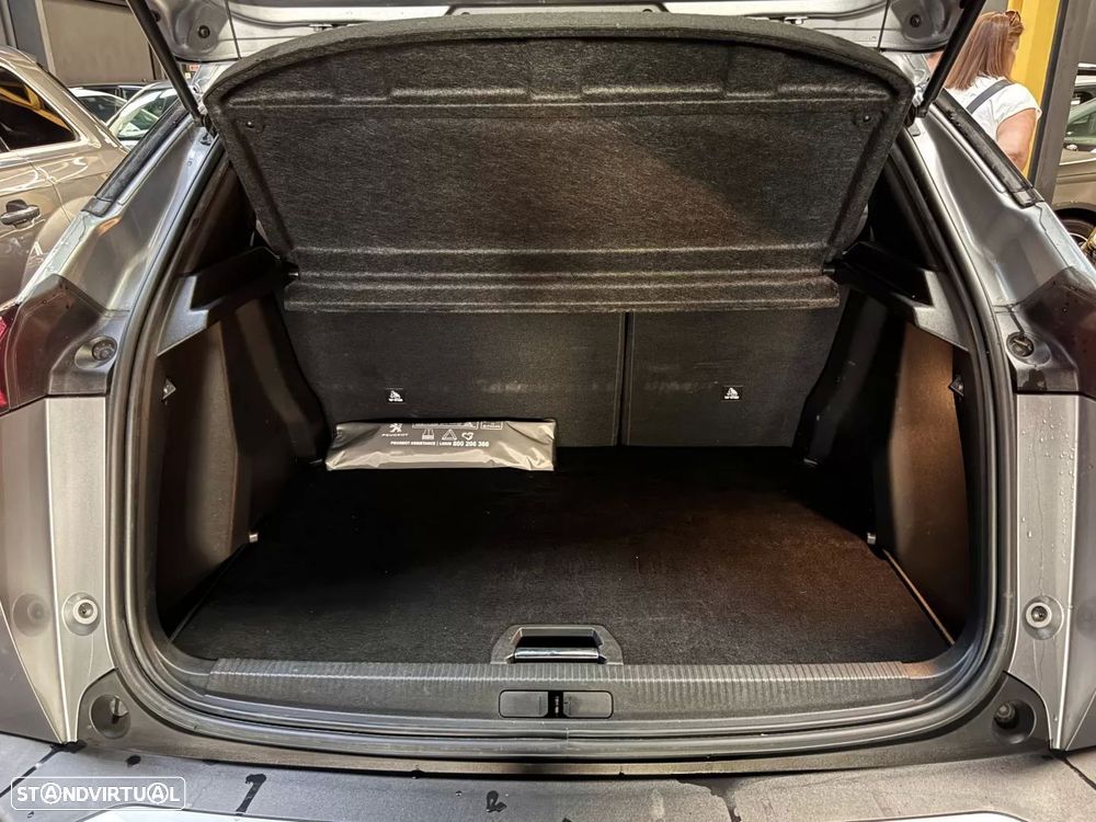 Peugeot 2008 1.5 BlueHDi Allure Pack - 22