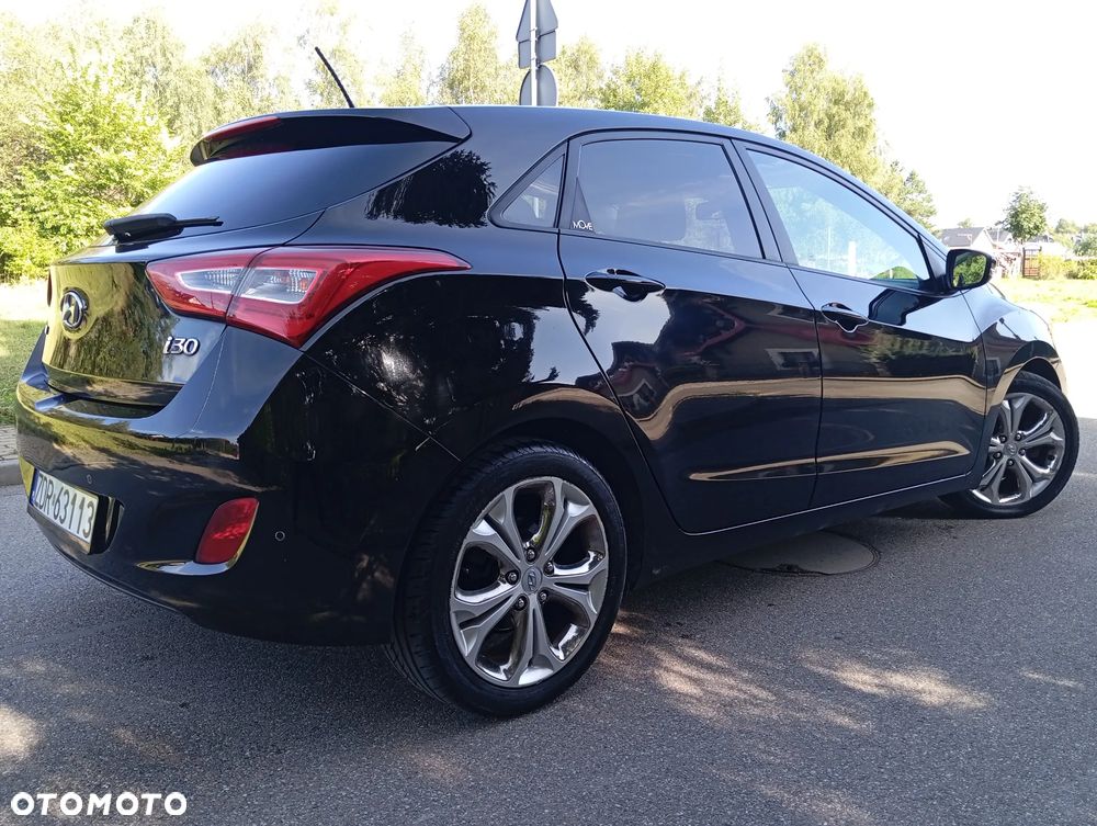 Hyundai i30 1.6 CRDi Fifa World Cup Edition - 3