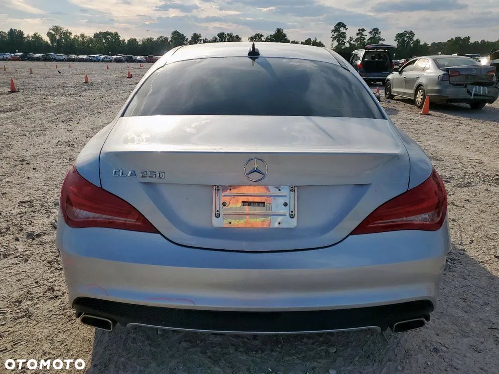 Mercedes-Benz CLA - 6