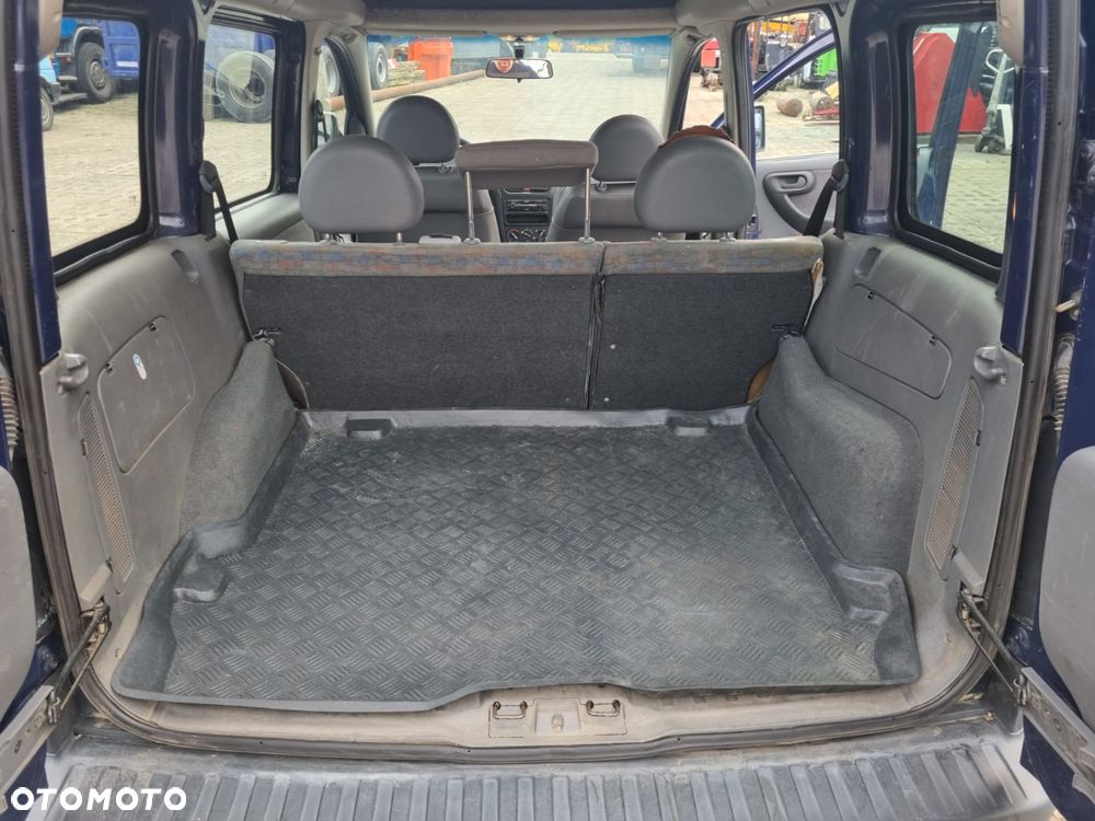 Opel Combo Tour - 10
