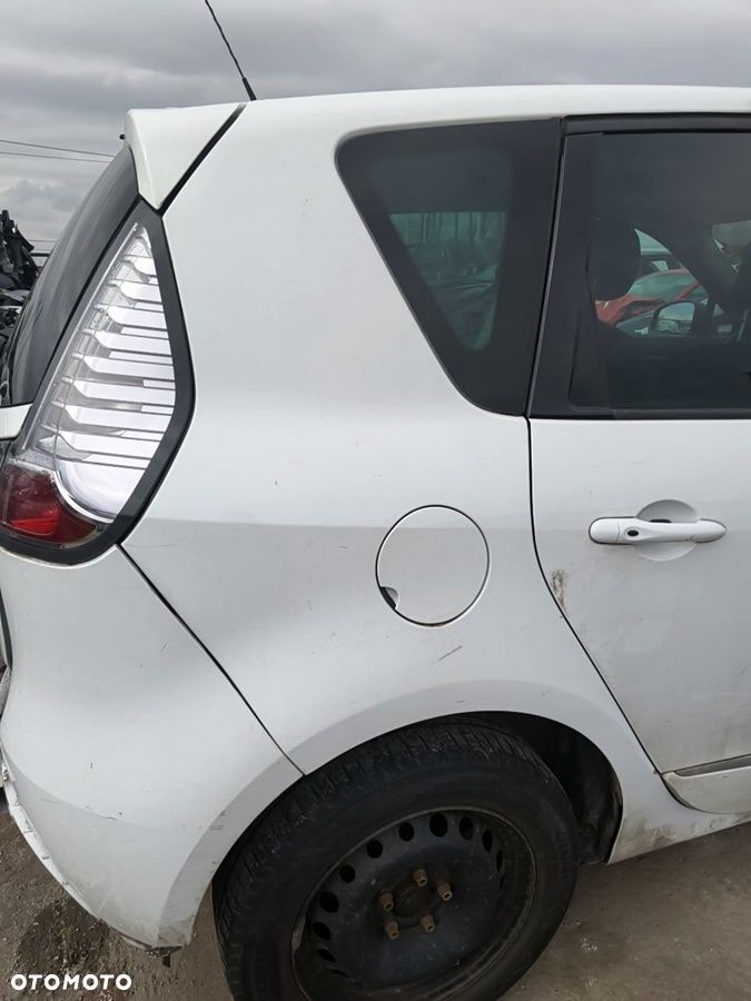 RENAULT SCENIC III 16r ĆWIARTKA BŁOTNIK POSZYCIE PRAWY TYŁ DV369 - 1