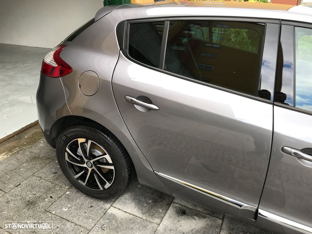 Renault Mégane ENERGY dCi 110 Start & Stop Bose Edition - 13