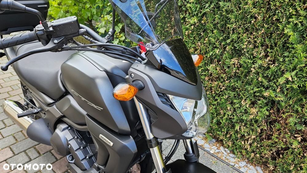 Honda CTX - 21