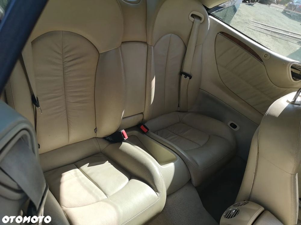 Mercedes-Benz CLK 350 7G-TRONIC Avantgarde - 27